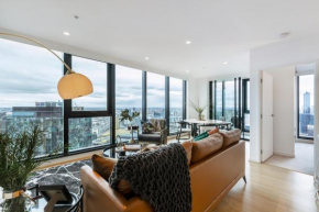Sensational 270 Manhattan Views Opposite Crown